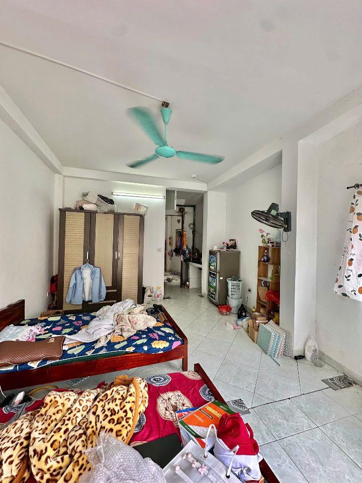 Bán nhà phố Tôn Thất Tùng, Dt 45m2, 6t, mt 4m, 9.5 tỷ, dong tiền 20tr/tháng.