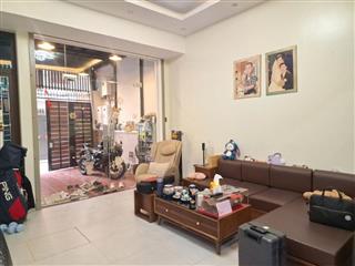 Siêu Phẩm ô tô tránh Nguyễn Văn Cừ Dt 101m2, 7t, mt 5.2m, giá 31.5 tỷ.