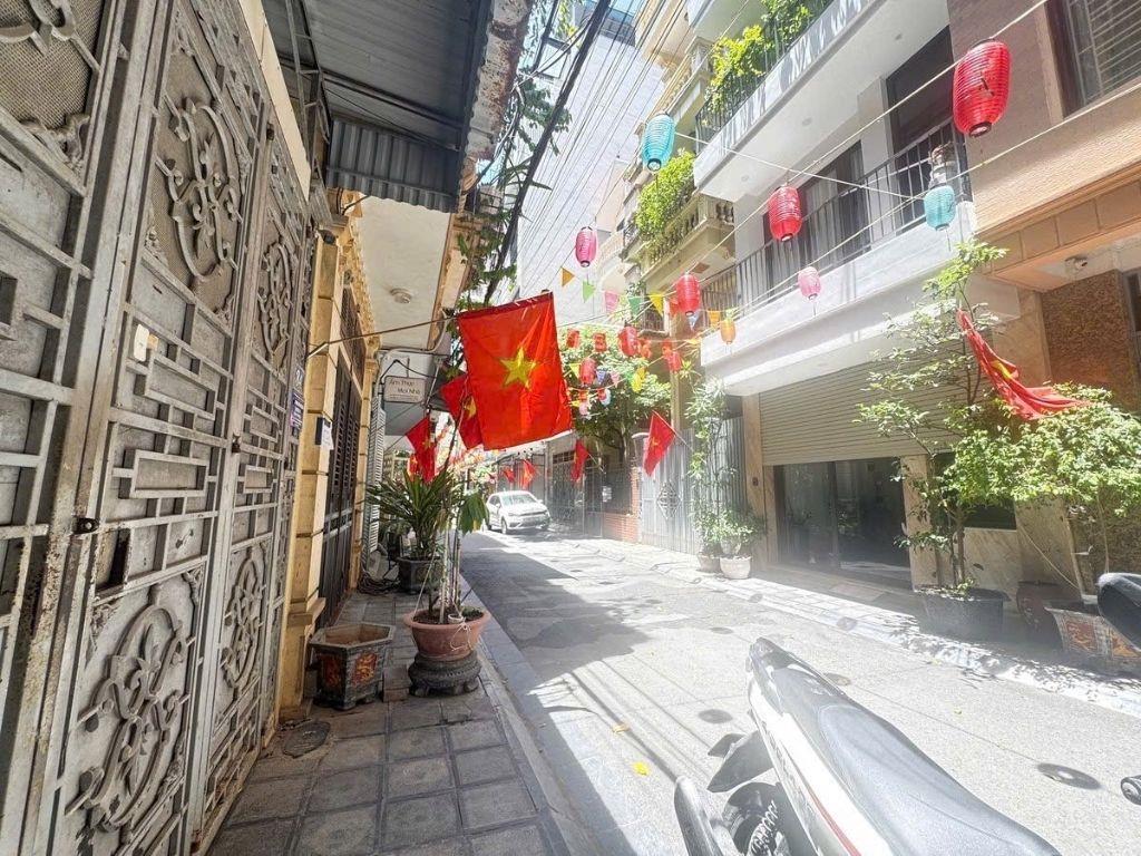 Bán nhà phân lô ô tô tránh phố Quần Ngựa, Ba ĐÌnh, Dt 95m2, mt 4.2m, 38.9 tỷ.