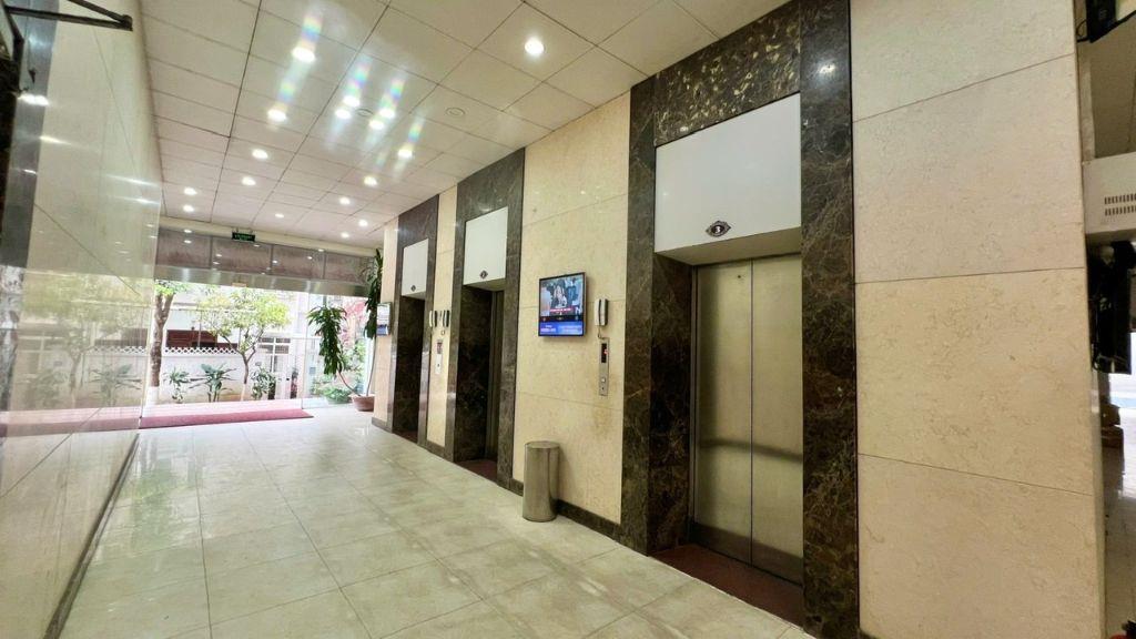 Bán chung cư 229 phố Vọng căn góc, Dt 125m2, 3 ngủ, giá 11.5 tỷ, full nội thất.
