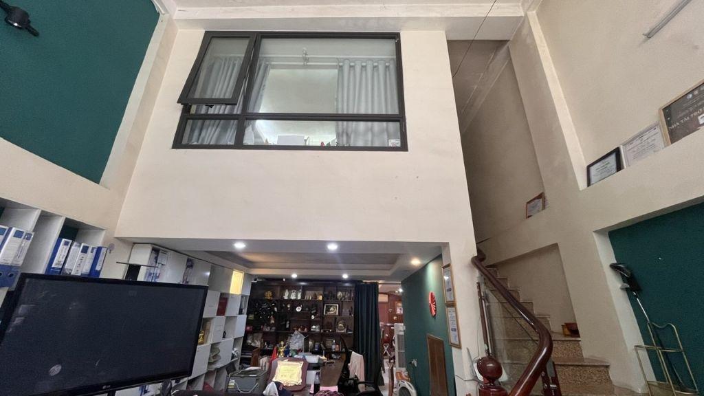 Nhà phân lô quan chức chính phủ Phương Mai, Dt 65m2, 6t, mt 5m, kinh doanh.
