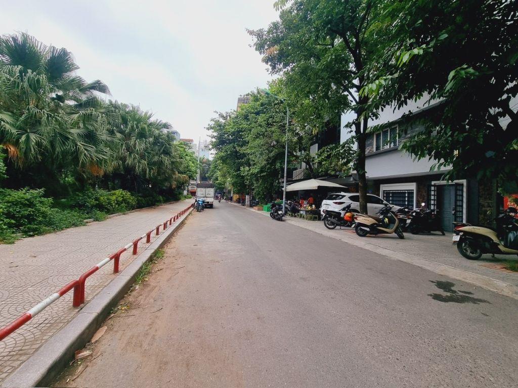 Siêu phẩm, phân lô ngõ 59 Hoàng Cầu gần Cv 1/6, Dt 60m2, 7 tầng thang máy.