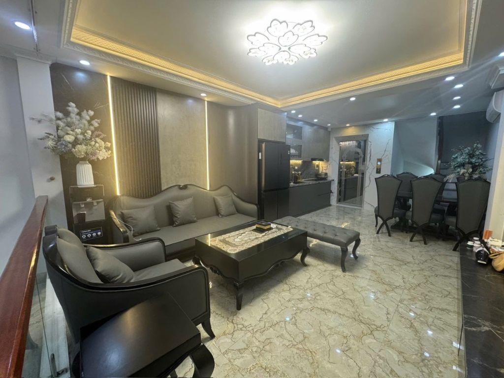 Giảm 3 tỷ!!! Bán nhanh nhà xây mới Nguyễn Sơn 76m2, 6t, mt 4.5m, giá 20.5 tỷ, kinh doanh.
