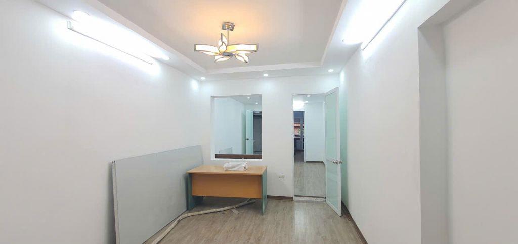 Nhà tập thể tầng 2 Kim Liên trung tâm Đống Đa, Dtsd 130m2.