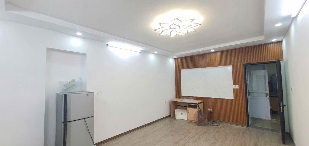 Nhà tập thể tầng 2 Kim Liên trung tâm Đống Đa, Dtsd 130m2.