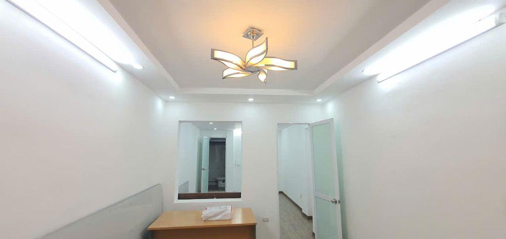 Nhà tập thể tầng 2 Kim Liên trung tâm Đống Đa, Dtsd 130m2.