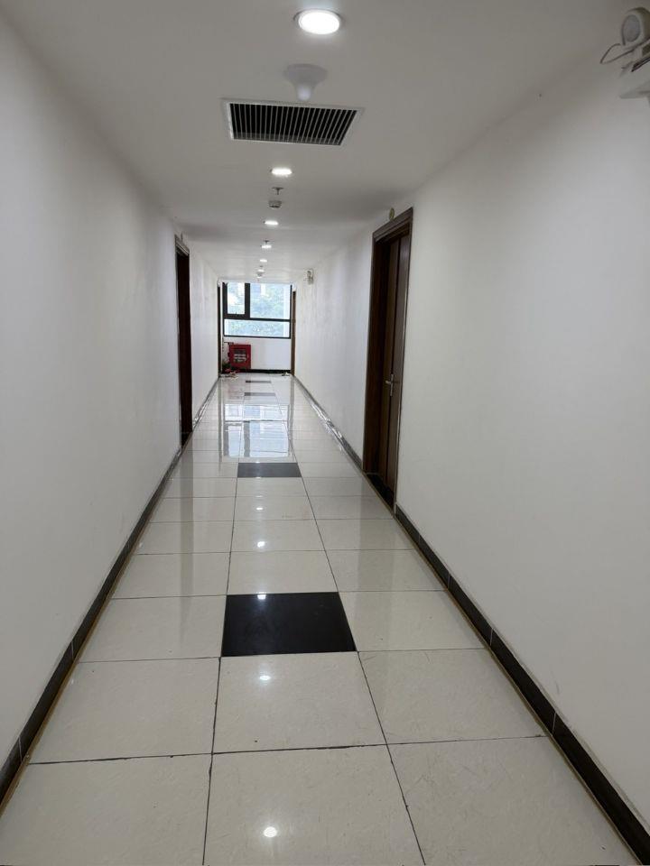 Chung cư Trần Hòa, Hoàng Mai, tầng trung lô góc Dt 123m2, giá 7.1 tỷ.