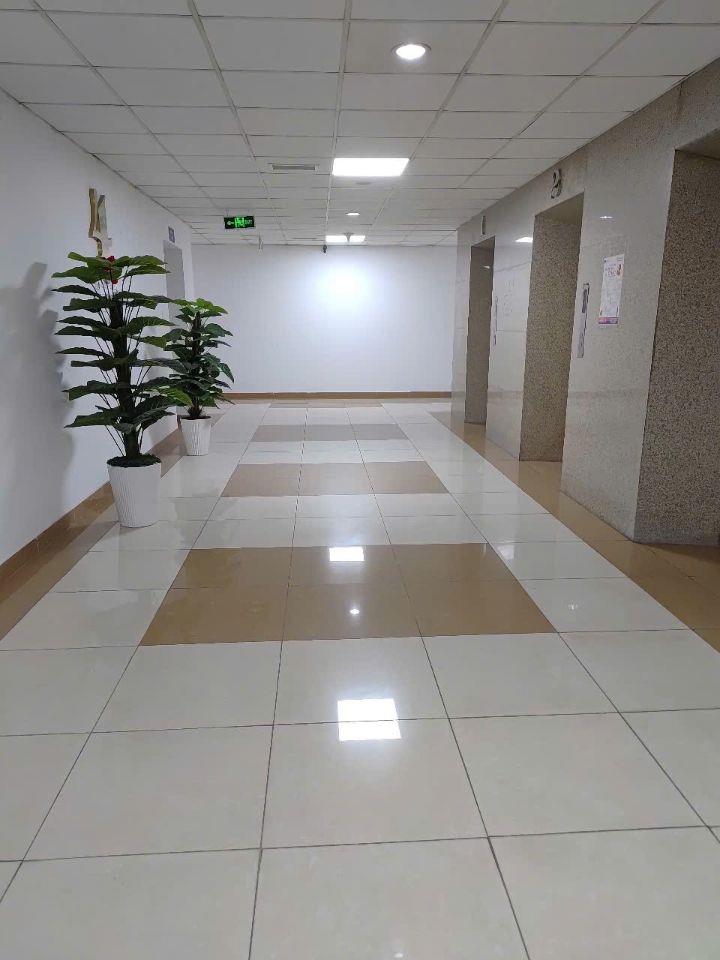 Chung Cư Skylight ngõ Hòa Bình 6 Minh Khai 97m2, 8.4 tỷ.