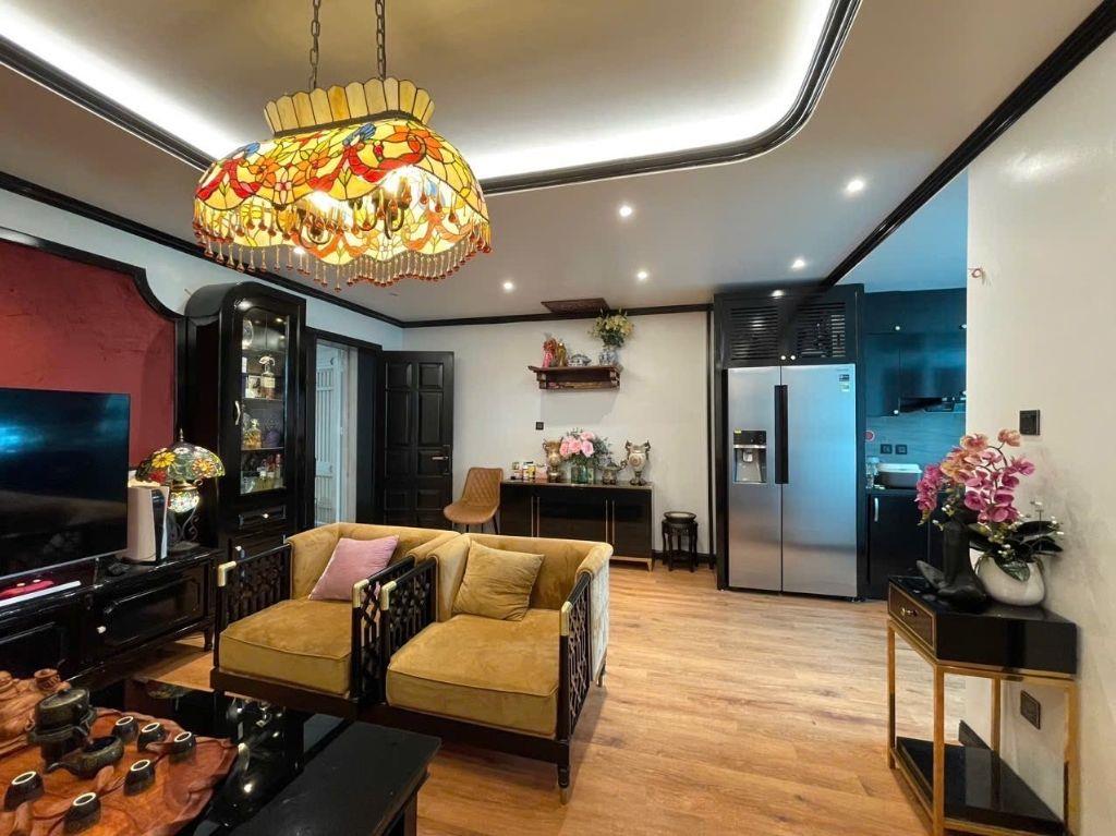 Bán gấp chung cư mặt phố Võ Chí Công, Tây Hồ, 93m2, 3ngủ, giá 8.2 tỷ, bao sang tên.