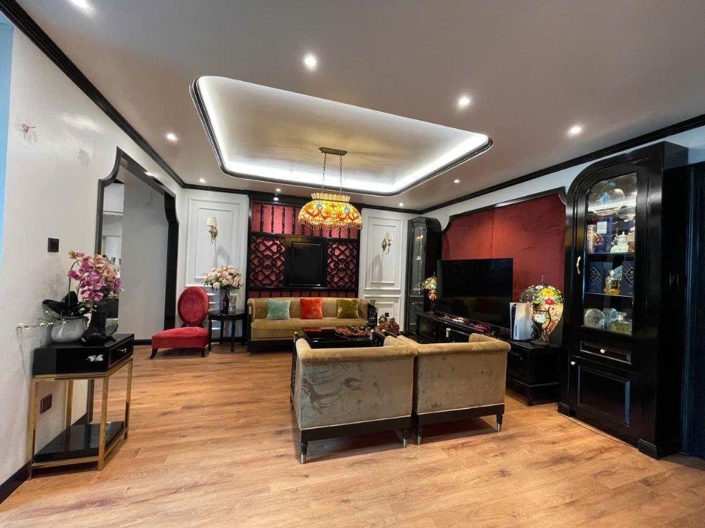 Bán gấp chung cư mặt phố Võ Chí Công, Tây Hồ, 93m2, 3ngủ, giá 8.2 tỷ, bao sang tên.