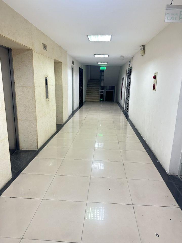 Bán chung cư mặt phố Võ Chí Công, Tây Hồ, Dt 75m2, 2ngủ, giá 6.7 tỷ.