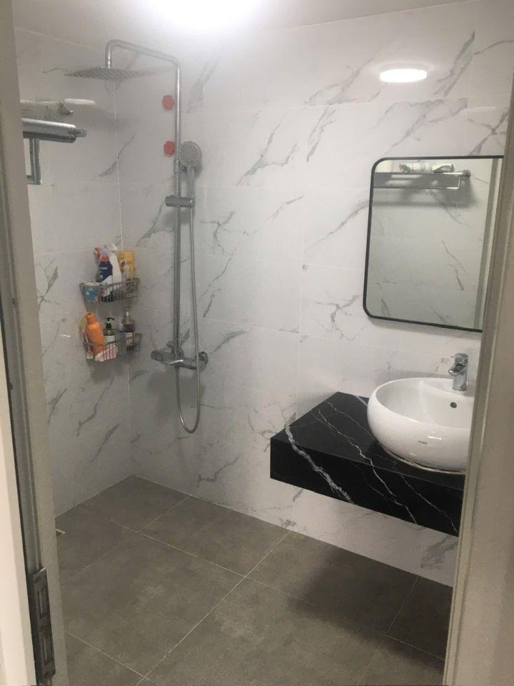 Bán gấp chung cư 250 Minh Khai, Dt 114m2, 3 ngủ 2 wc, giá chào 8.5 tỷ.