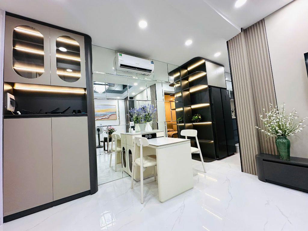 Chỉ hơn 3 tỷ, căn hộ phố Chùa Láng, Đống Đa, thủ phủ các trường Đại Học.