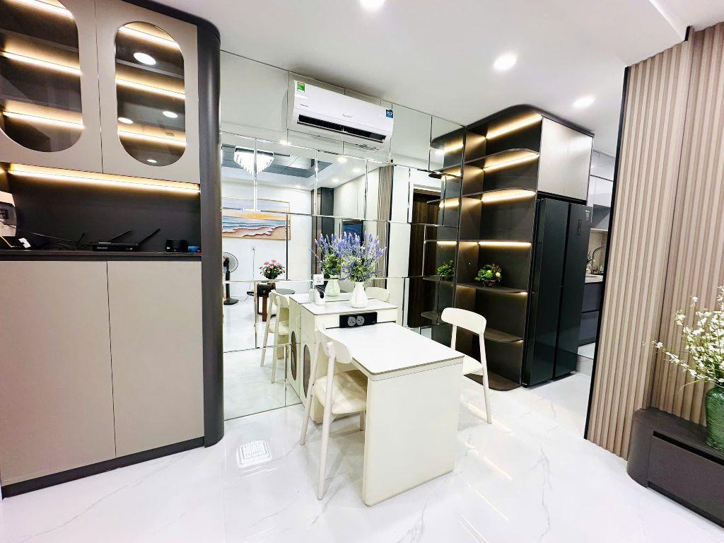 Chỉ hơn 3 tỷ, căn hộ phố Chùa Láng, Đống Đa, thủ phủ các trường Đại Học.