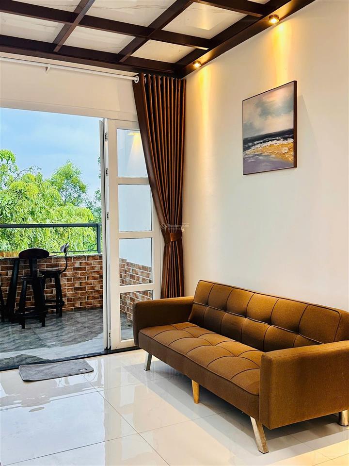 Căn nhà phố có sẵn dòng tiền cần bán gấp. 115m2 giá 6.4 tỷ thương lượng thiện chí, đang sẵn hđ thuê