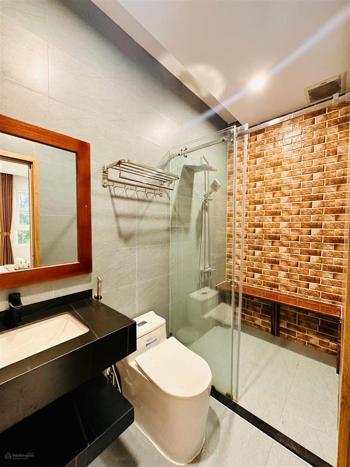 Căn nhà phố có sẵn dòng tiền cần bán gấp. 115m2 giá 6.4 tỷ thương lượng thiện chí, đang sẵn hđ thuê
