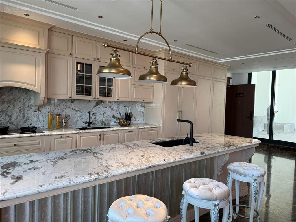 Sky villas branded residences độc bản phía đông hà nội. 3pn 180m2 bàn giao nội thất 5 sao