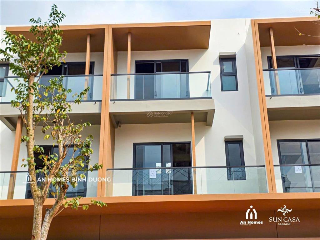 Nhà phố suncasa square ngay trung tâm vsip iia 3tầng/100m2 chỉ 3tỷ550 tiến độ ngưng 20tháng