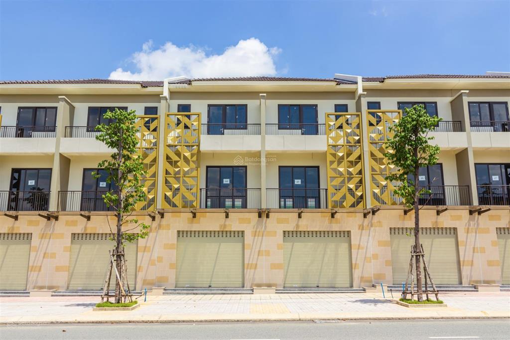 Duy nhất căn shophouse 3 tầng suncasa central 100m2 giá 3.66tỷ/100m2 full cho thuê từ 17tr/tháng