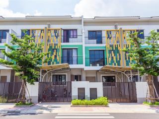 Duy nhất 01 căn liền kề 3,1 tỷ  có sổ hồng suncasa central hướng tây trục thông gần công viên