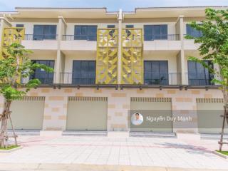 Shophouse suncasa central hướng bắc ngay khu tiện ích 3tầng/100m2 giá full 3.66tỷ