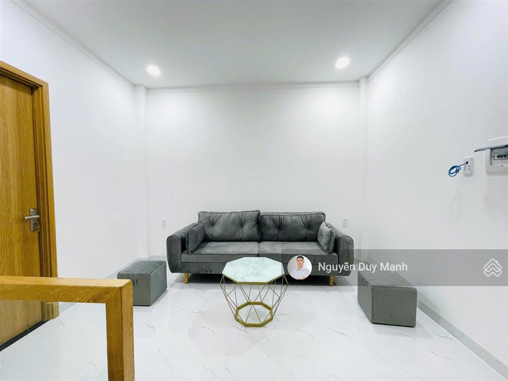 Ngộp bán gấp căn 3 tầng/100m2/3pn full nội thất có sẵn hđt 13tr/tháng giá 4tỷ250 full