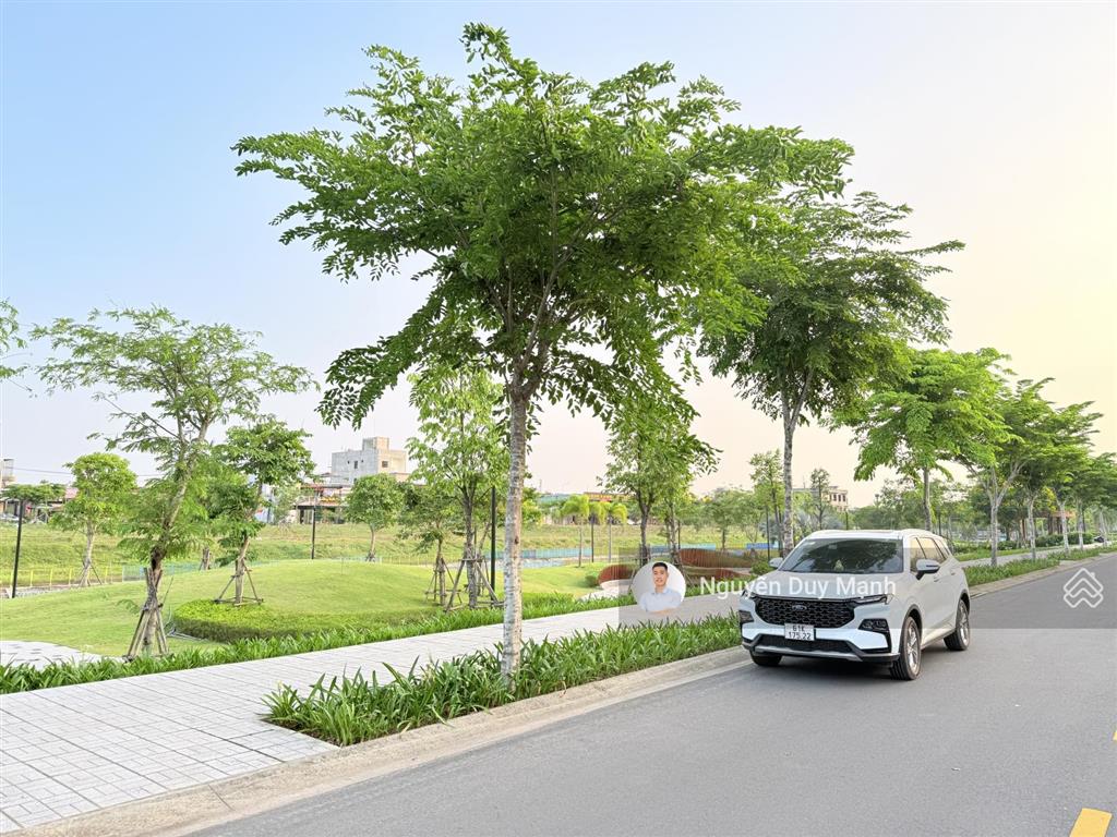 Hàng hiếm 1 căn duy nhất biệt thự view suối suncasa 250m2 giá 7,8tỷ full ngay vsip iia