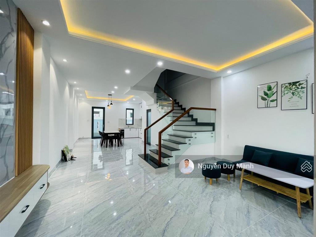 Bán gấp căn nhà phố 3tầng view công viên full nội thất 3pn/100m2 suncasa central giá 4.4tỷ sổ hồng