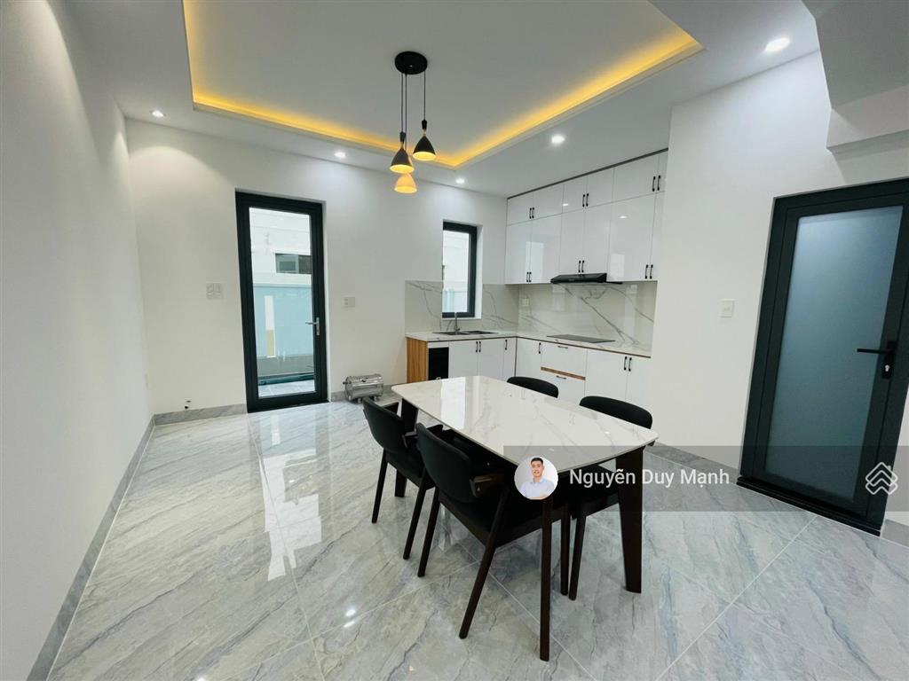Bán gấp căn nhà phố 3tầng view công viên full nội thất 3pn/100m2 suncasa central giá 4.4tỷ sổ hồng