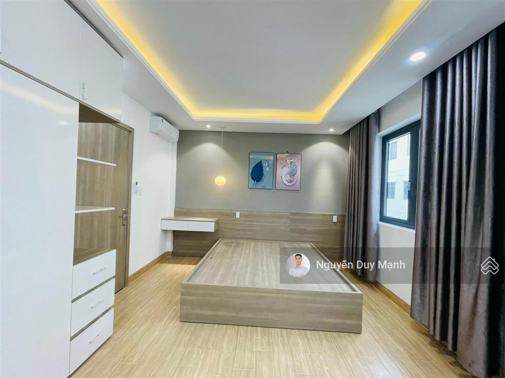 Bán gấp căn nhà phố 3tầng view công viên full nội thất 3pn/100m2 suncasa central giá 4.4tỷ sổ hồng