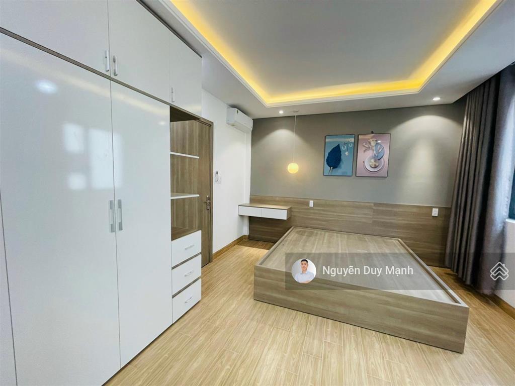 Bán gấp căn nhà phố 3tầng view công viên full nội thất 3pn/100m2 suncasa central giá 4.4tỷ sổ hồng