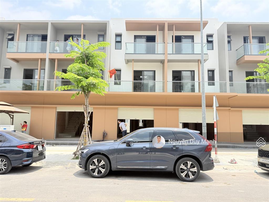 Shophouse mặt tiền đường 25m2 suncasa square vsip ii giá 4,5tỷ , chỉ trả trước 1.4tỷ nhận nhà
