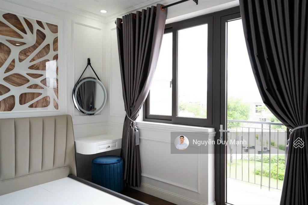 Bán gấp căn liền kề sun casa full nội thất view công viên, giá 4.8 tỷ bao sổ 3 tầng x 100m2, 3pn