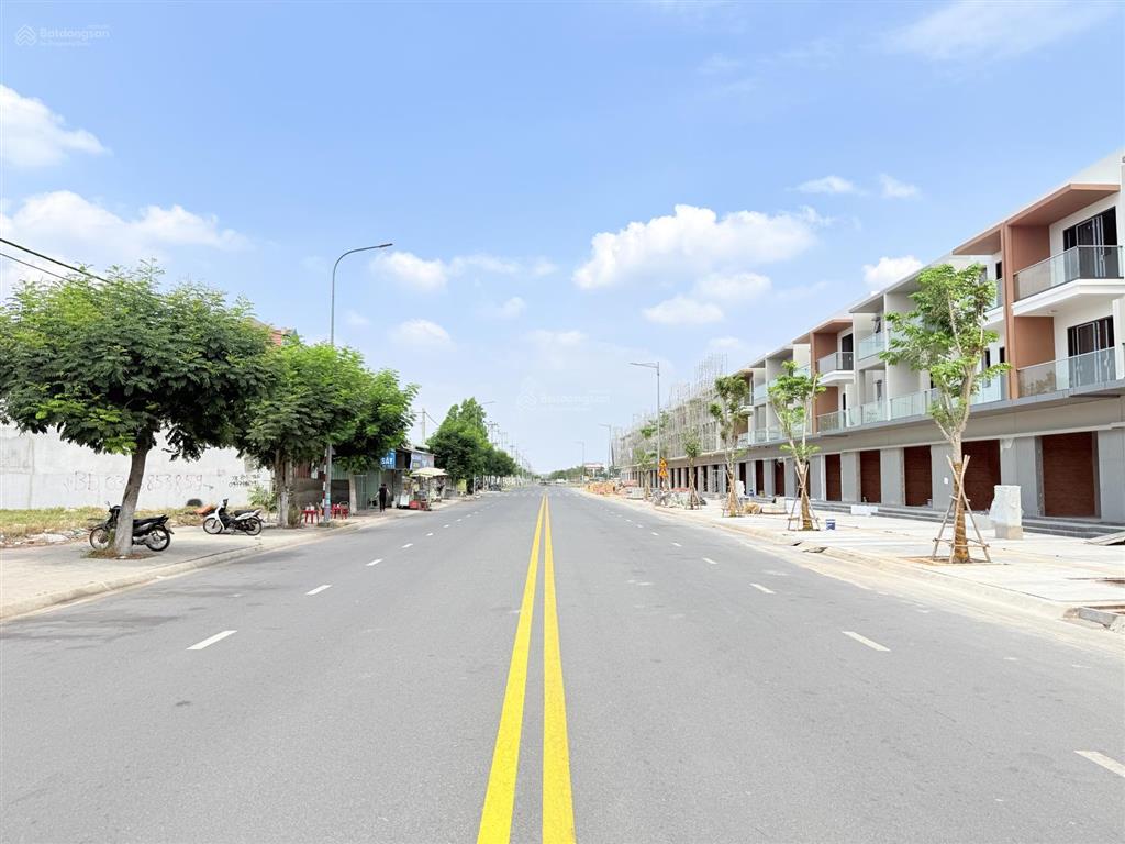 Bán shophouse mặt tiền đường 25m suncasa vsip iia bình dương giá 4,5tỷ full nhà sẵn tiến độ toi2028