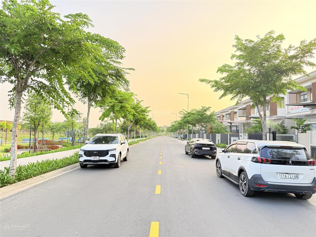 Duy nhất căn biệt thự 250m2 view công viên suối 10.000m2 tại vsip ii kđt suncasa giá 7,8tỷ full