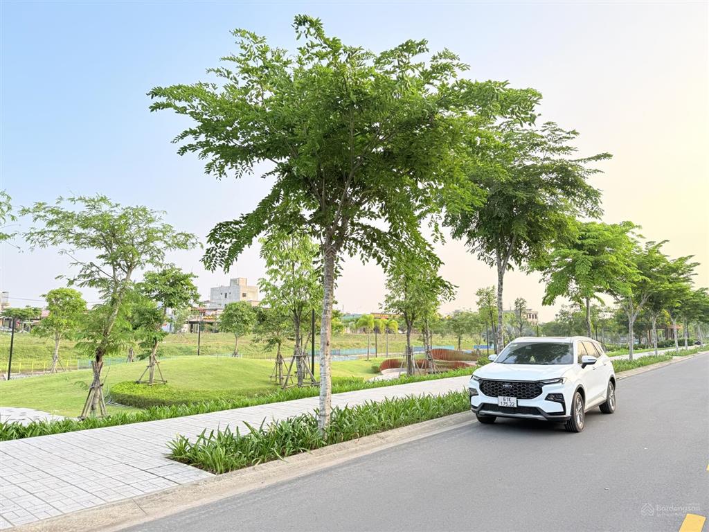 Duy nhất căn biệt thự 250m2 view công viên suối 10.000m2 tại vsip ii kđt suncasa giá 7,8tỷ full