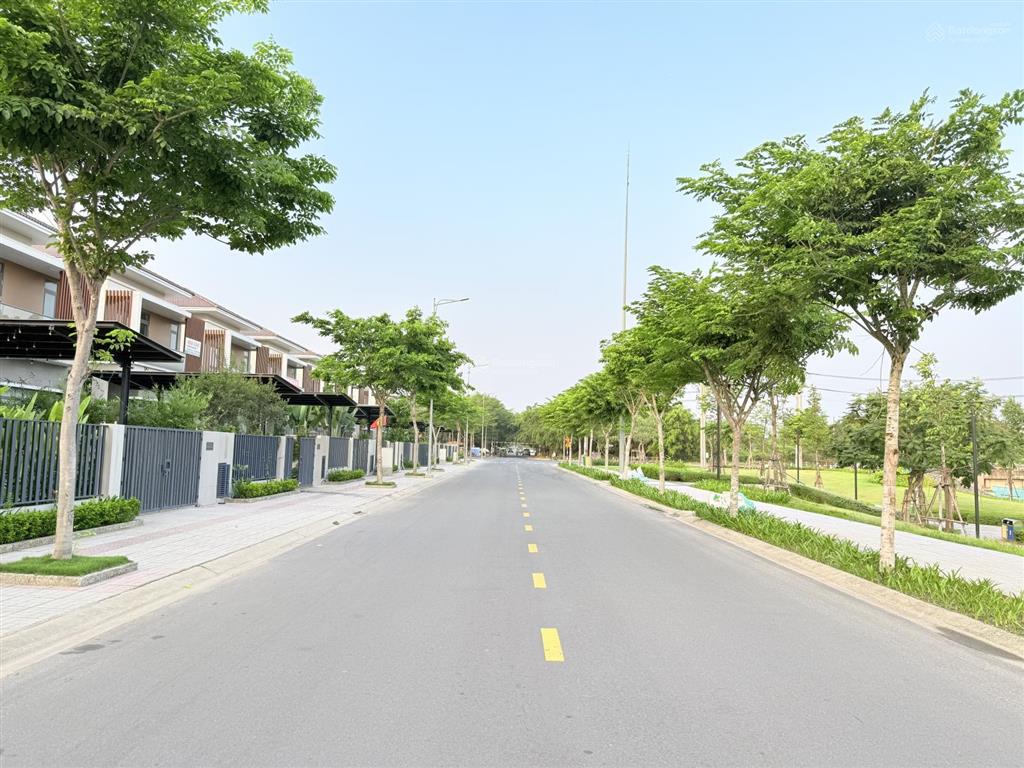 Duy nhất căn biệt thự 250m2 view công viên suối 10.000m2 tại vsip ii kđt suncasa giá 7,8tỷ full