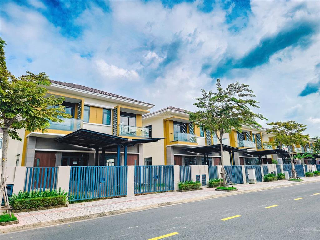 Biệt thự sun casa central chỉ 1.6 tỷ nhận nhà, cho thuê tốt ngay trung tâm vsip iia hồ chí minh