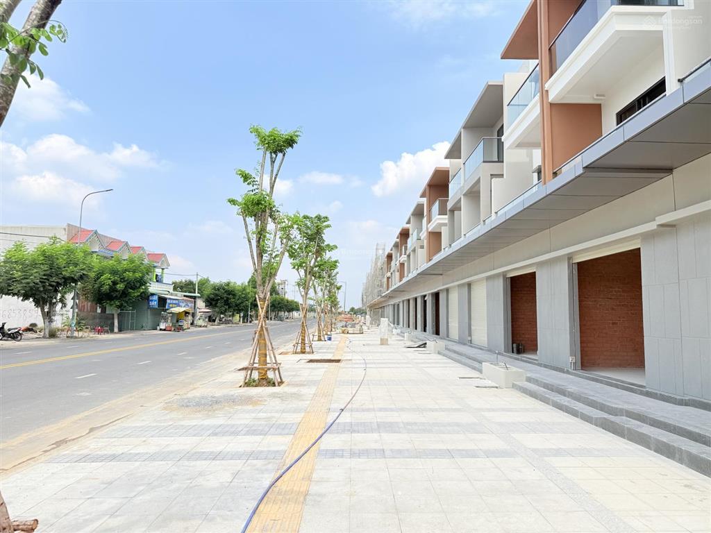 Chỉ cần thanh toán 1.3 tỷ nhận nhà căn shophouse mặt tiền 4.5 tỷ tại kđt suncasa square vsip ii