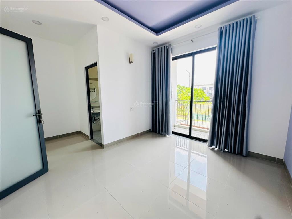 Ngộp bán gấp căn nhà phố hoàn thiện 2 tầng/100m2 kđt suncasa vsip ii giá full 3.3tỷ bao sổ view đep
