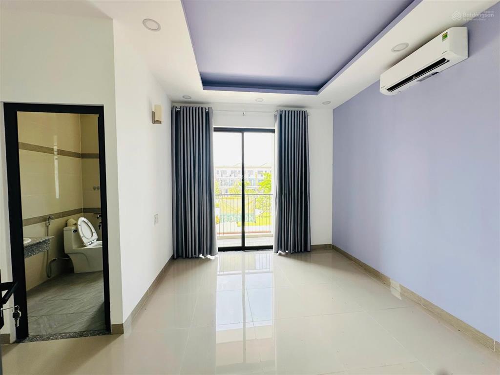 Ngộp bán gấp căn nhà phố hoàn thiện 2 tầng/100m2 kđt suncasa vsip ii giá full 3.3tỷ bao sổ view đep