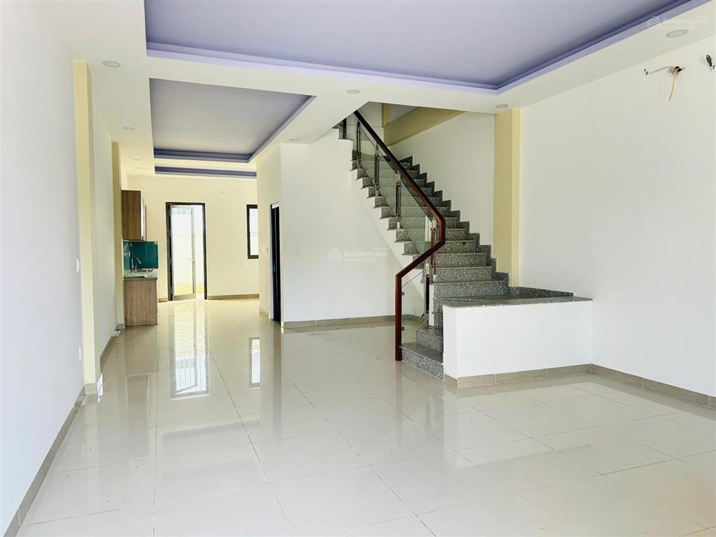 Ngộp bán gấp căn nhà phố hoàn thiện 2 tầng/100m2 kđt suncasa vsip ii giá full 3.3tỷ bao sổ view đep