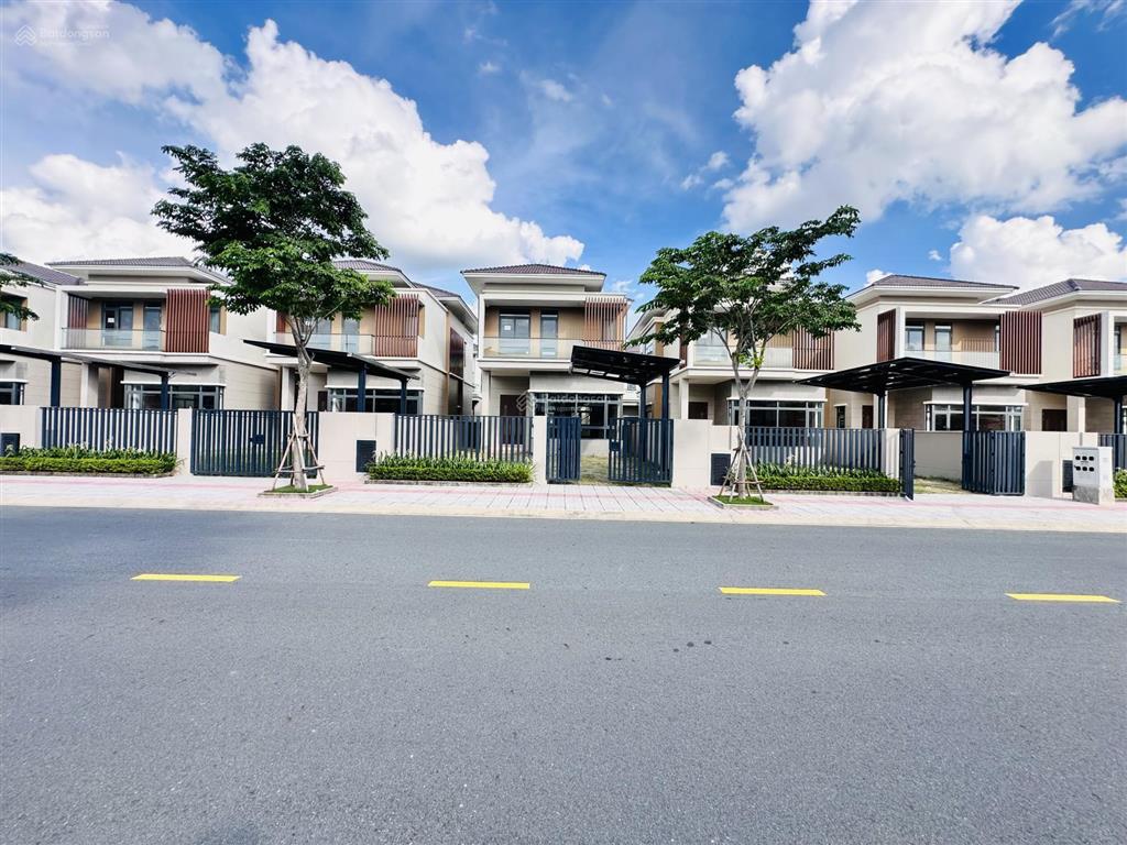 Biệt thự đơn lập suncasa nhà dành cho chuyên gia tại vsip 2  bán gấp 6,6 tỷ/250m²  30% nhận nhà