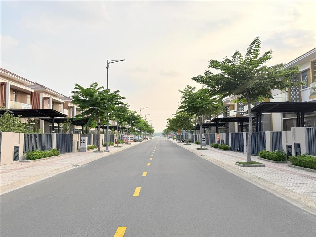 Biệt thự đơn lập suncasa nhà dành cho chuyên gia tại vsip 2  bán gấp 6,6 tỷ/250m²  30% nhận nhà