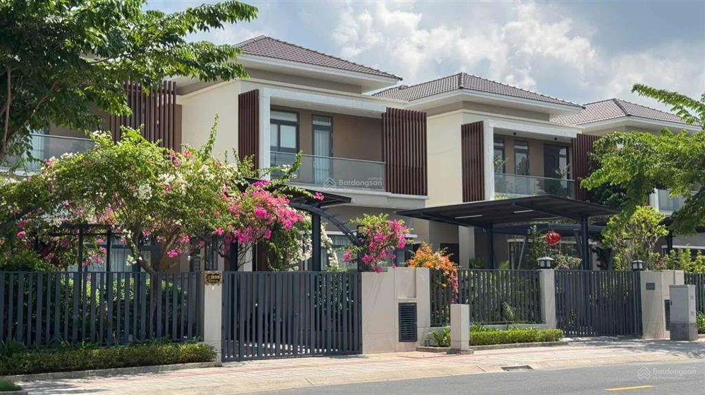 Bán biệt thự đơn lập sun casa 250m2 đường thông tại vsip 2 giá bán 6,6 tỷ full tiến độ dài 2027