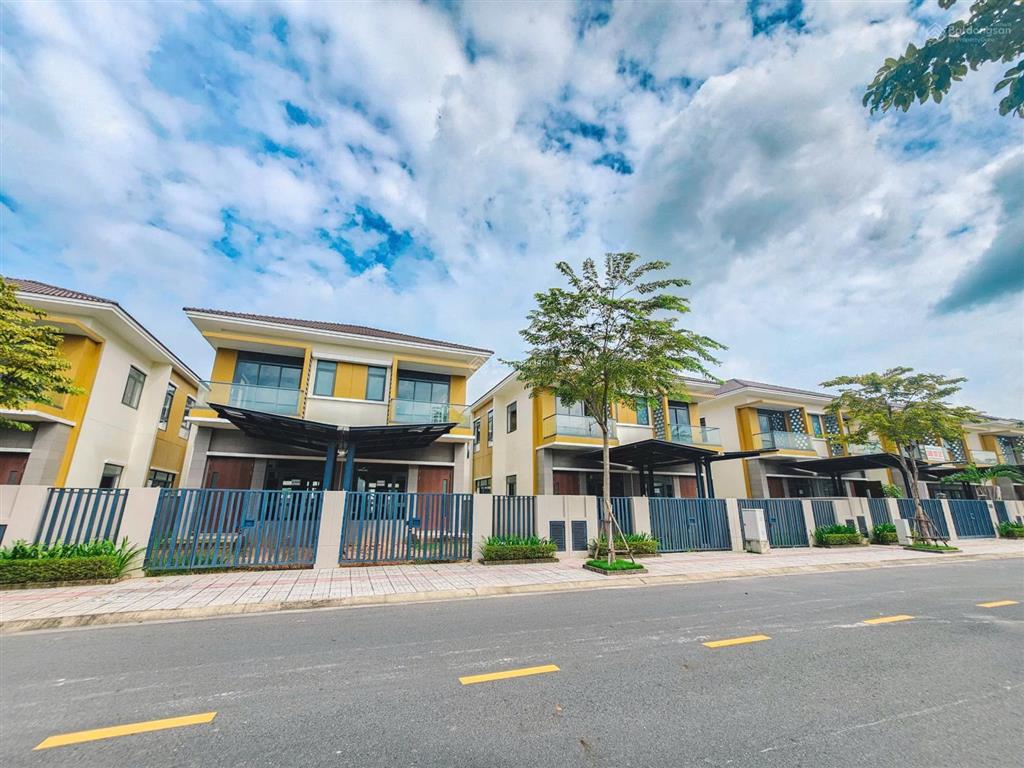Biệt thự song lập 168m2 | 2tầng | 4tỷ9 tại kđt suncasa central vsip2a bình dương