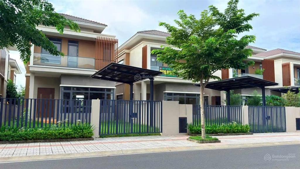 Bán nhà vsip2a kđt suncasa central 250m2|2 tầng rẻ hơn thị trường 400tr giá full 6,6tỷ