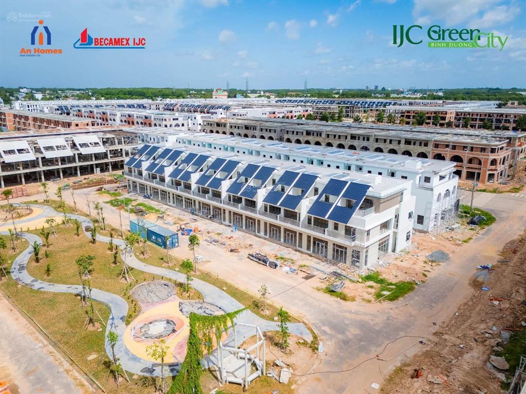 Bán nhà phố view công viên green city ngay siêu thị aeon p. bình dương 130m2 giá 5,5 tỷ sổ sẵn