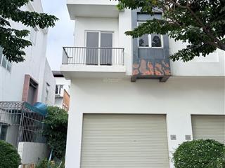 Bán gấp căn shophouse góc giữa suncasa hoà phú bình dương 112m2 giá 3tỷ050 full
