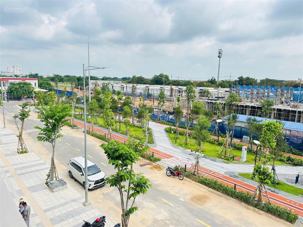 Bán nhà phố suncasa square 100m2 tại vsip2 bình dương view công viên giá 3tỷ68 full